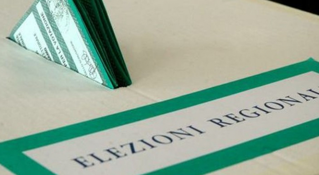 È corsa alla candidatura: Vendola in 3 circoscrizioni. Il governatore è l?incognita È corsa alla candidatura: Vendola in 3 circoscrizioni. Il governatore è l?incognita