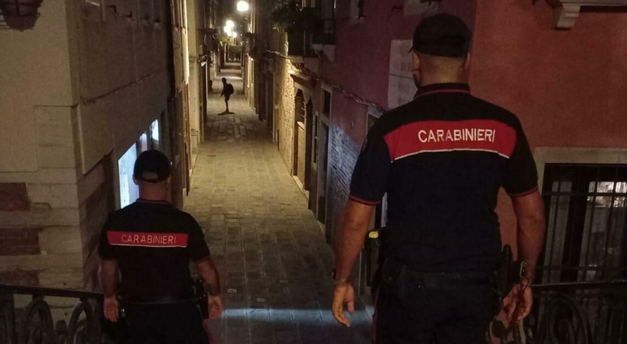 Coppia di turisti ebrei accerchiati e picchiati da 10 uomini con rottweiler, urlavano: «Free Palestine» Coppia di turisti ebrei accerchiati e picchiati da 10 uomini con rottweiler, urlavano: «Free Palestine»