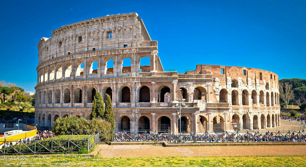 https://statics.cedscdn.it/photos/MED_HIGH/2025/09/11/9061768_11115208_6607893_04213013_colosseo_numeri.jpg