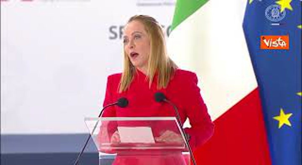https://statics.cedscdn.it/photos/MED_HIGH/2025/09/11/9061829_poster.jpg