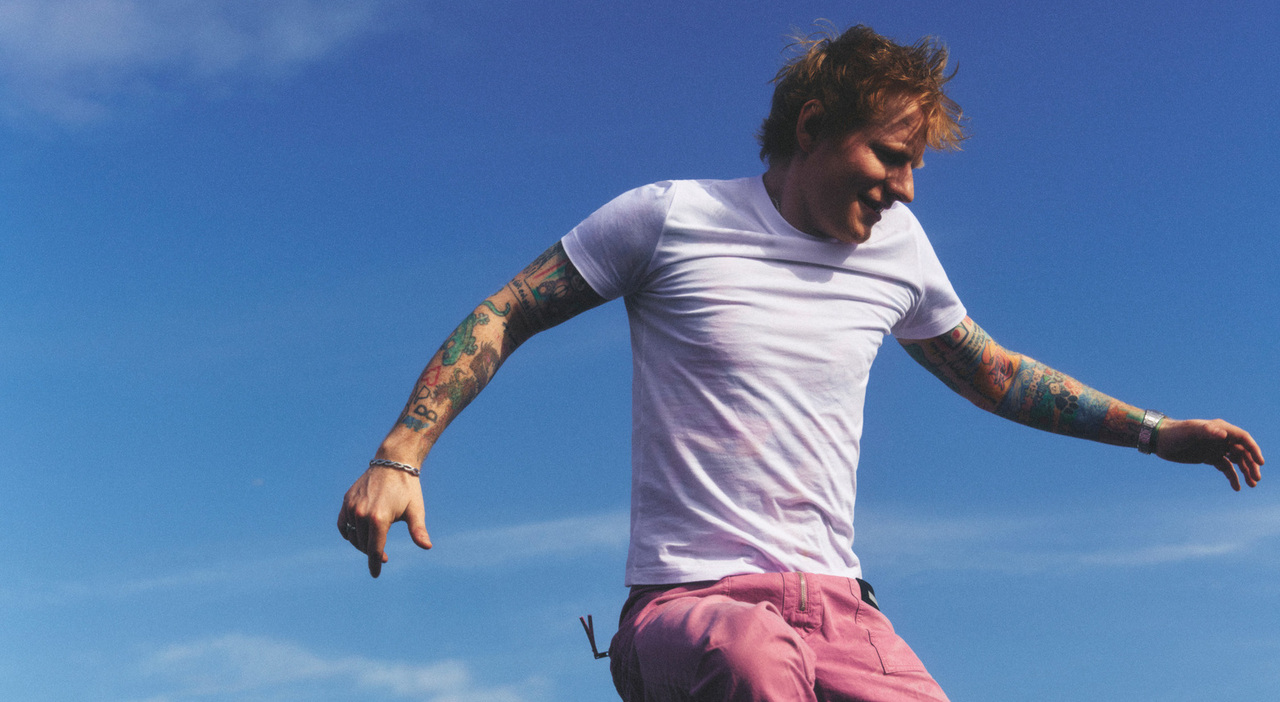 https://statics.cedscdn.it/photos/MED_HIGH/2025/09/11/9062277_11200716_2025_03_07_ed_sheeran_shot08_537.jpg