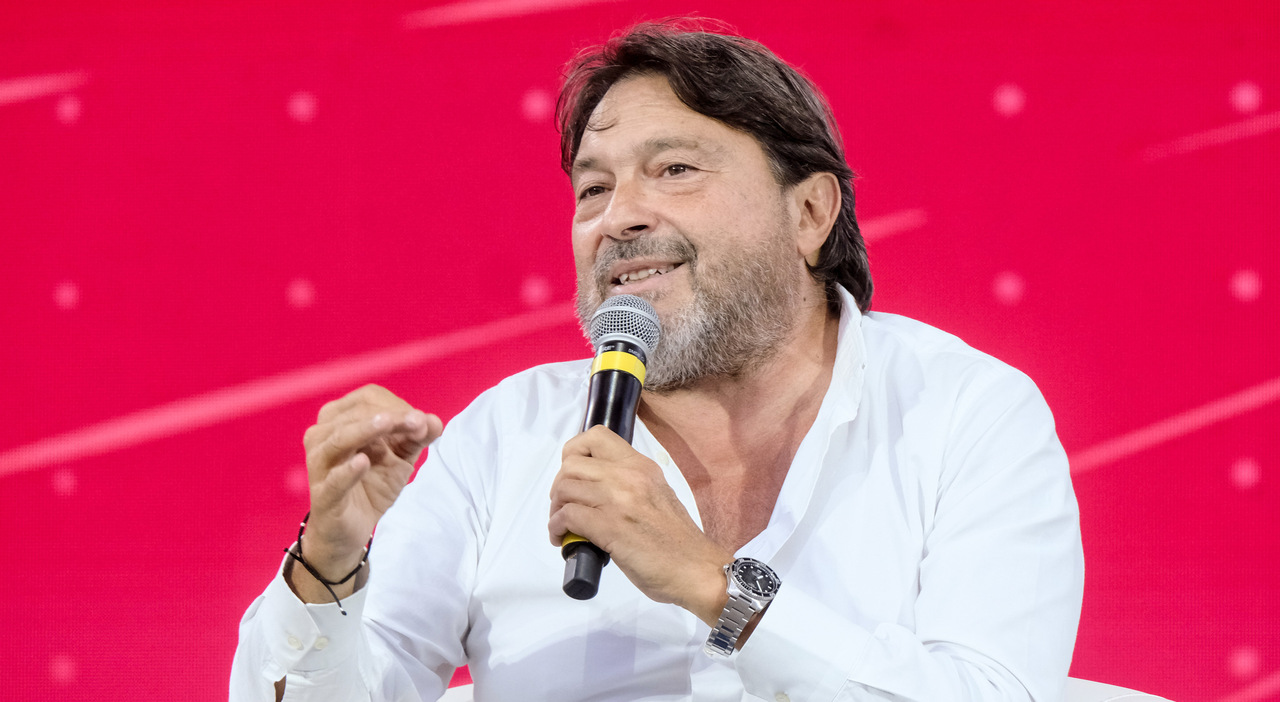 https://statics.cedscdn.it/photos/MED_HIGH/2025/09/12/9063891_12125327_sigfrido_ranucci_report_la7_rai_cosa_succede_oggi_12_9_2025.jpg