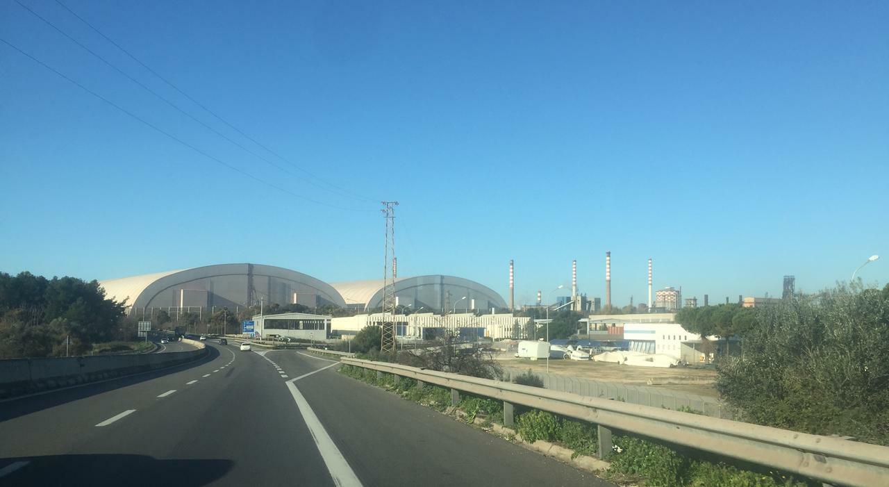 Ex Ilva, proroga per il bando. Possibili alleanze con gli italiani Ex Ilva, proroga per il bando. Possibili alleanze con gli italiani