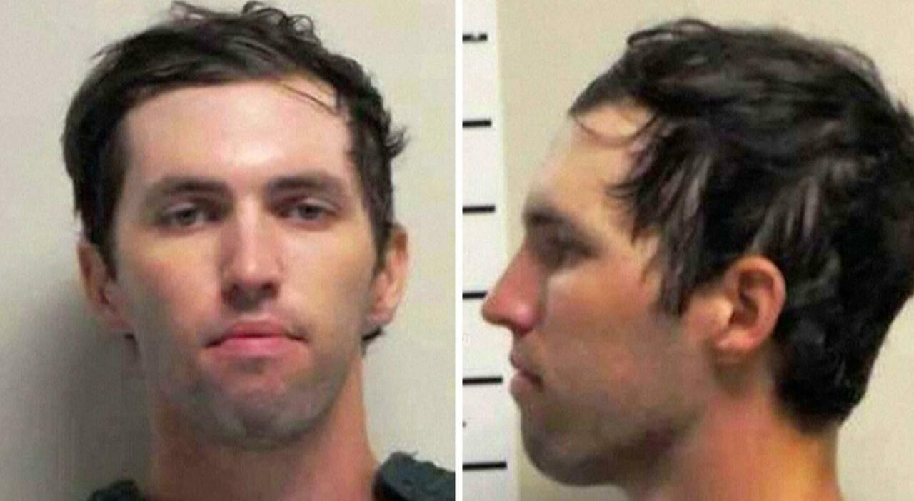 Tyler Robinson, il killer di Charlie Kirk si costituisce: lo ha convinto il padre. Sulle pallottole ?Bella ciao?. Trump: «Pena di morte»