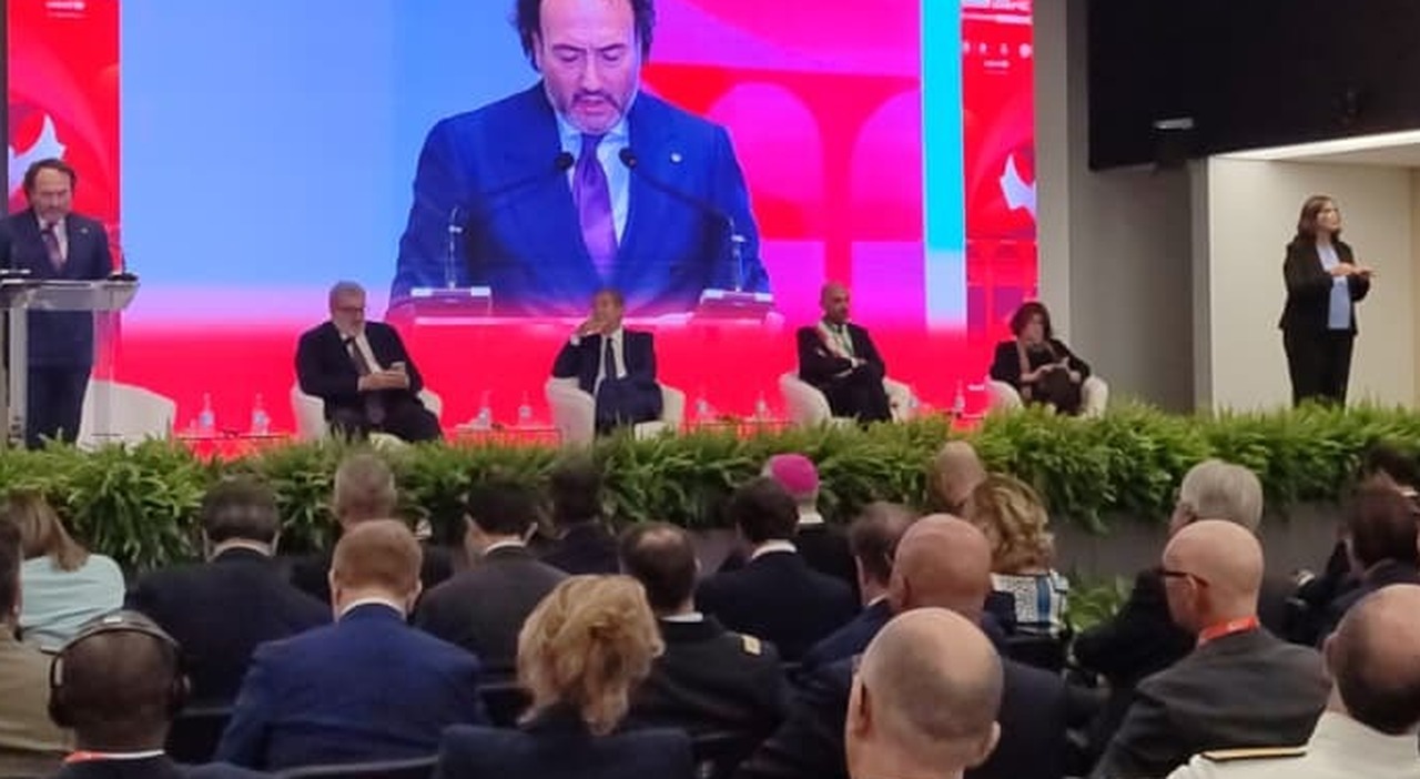 Inaugurazione della Fiera del Levante, stoccata di Emiliano a Decaro: «Basta arbìtri personali»