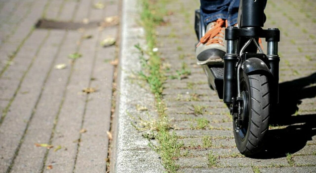 https://statics.cedscdn.it/photos/MED_HIGH/2025/09/13/9065738_13123748_francesco_pantano_morto_13_anni_monopattino_messina_oggi_13_9_2025.jpg