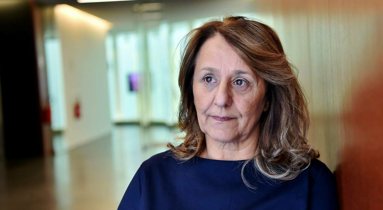 https://statics.cedscdn.it/photos/MED_HIGH/2025/09/13/9066018_13221345_wanda_marasco_vince_premio_campiello_oggi_13_9_2025.jpg