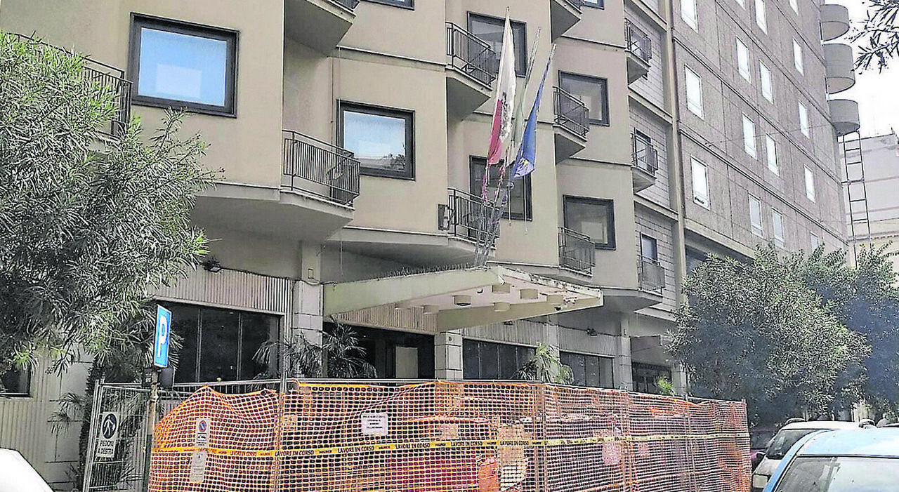 Dal centro a Poggiofranco: nuove aperture ?a punti? a Bari. Anche il bar dell?ex Palace Dal centro a Poggiofranco: nuove aperture ?a punti? a Bari. Anche il bar dell?ex Palace
