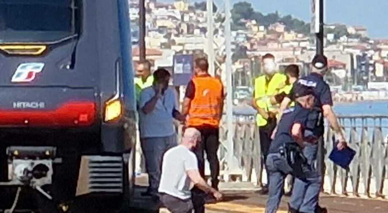 Tragedia sui binari: travolto e ucciso a 48 anni, fermi più di un Tragedia sui binari: travolto e ucciso a 48 anni, fermi più di un