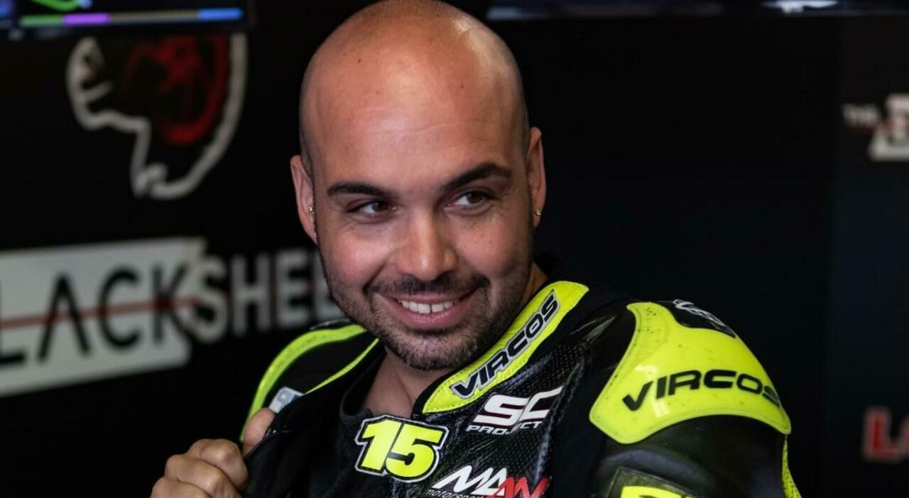 https://statics.cedscdn.it/photos/MED_HIGH/2025/09/15/9069172_15153525_gabriele_cottini_chi_era_pilota_morto_cremona.jpg