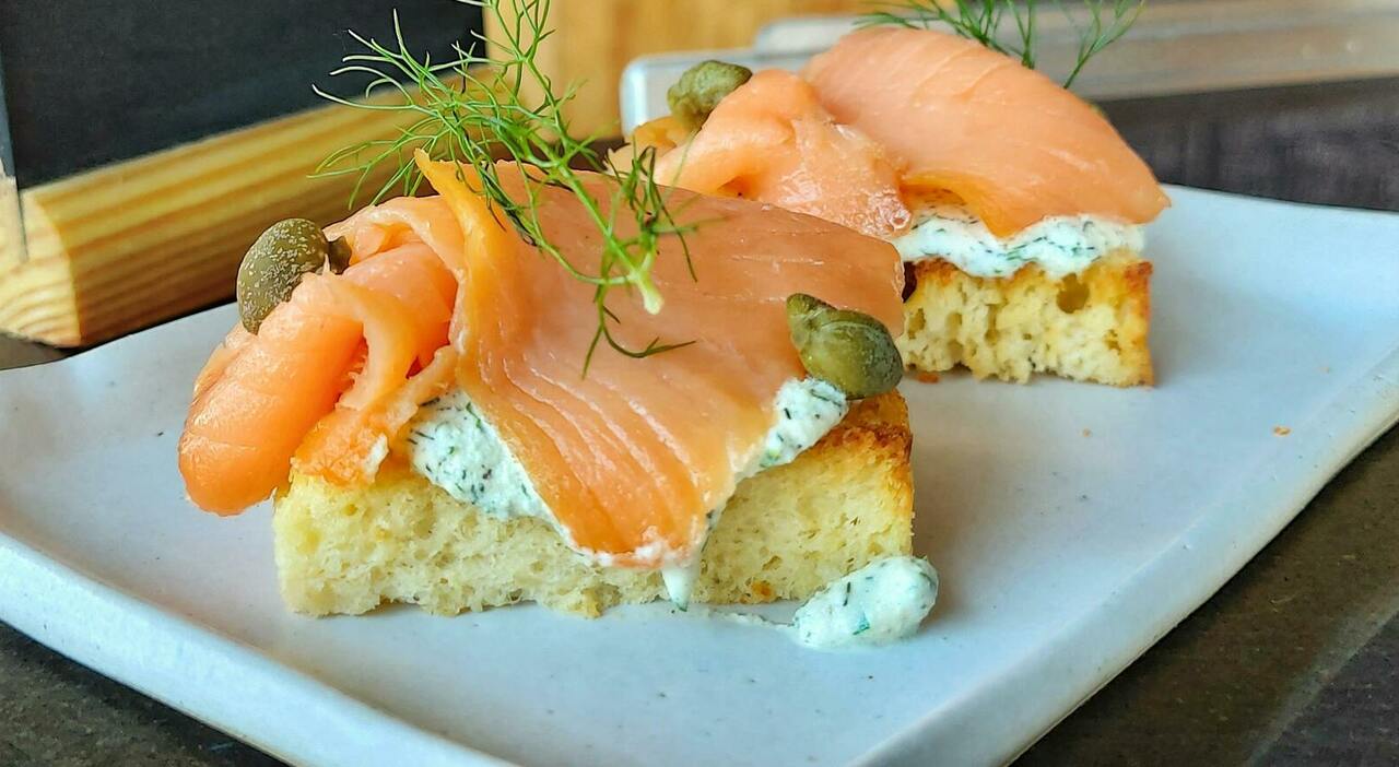 https://statics.cedscdn.it/photos/MED_HIGH/2025/09/15/9069246_15163443_salmone_norvegese_affumicato_ritirato_commercio_qual_e_oggi_15_9_2025.jpg