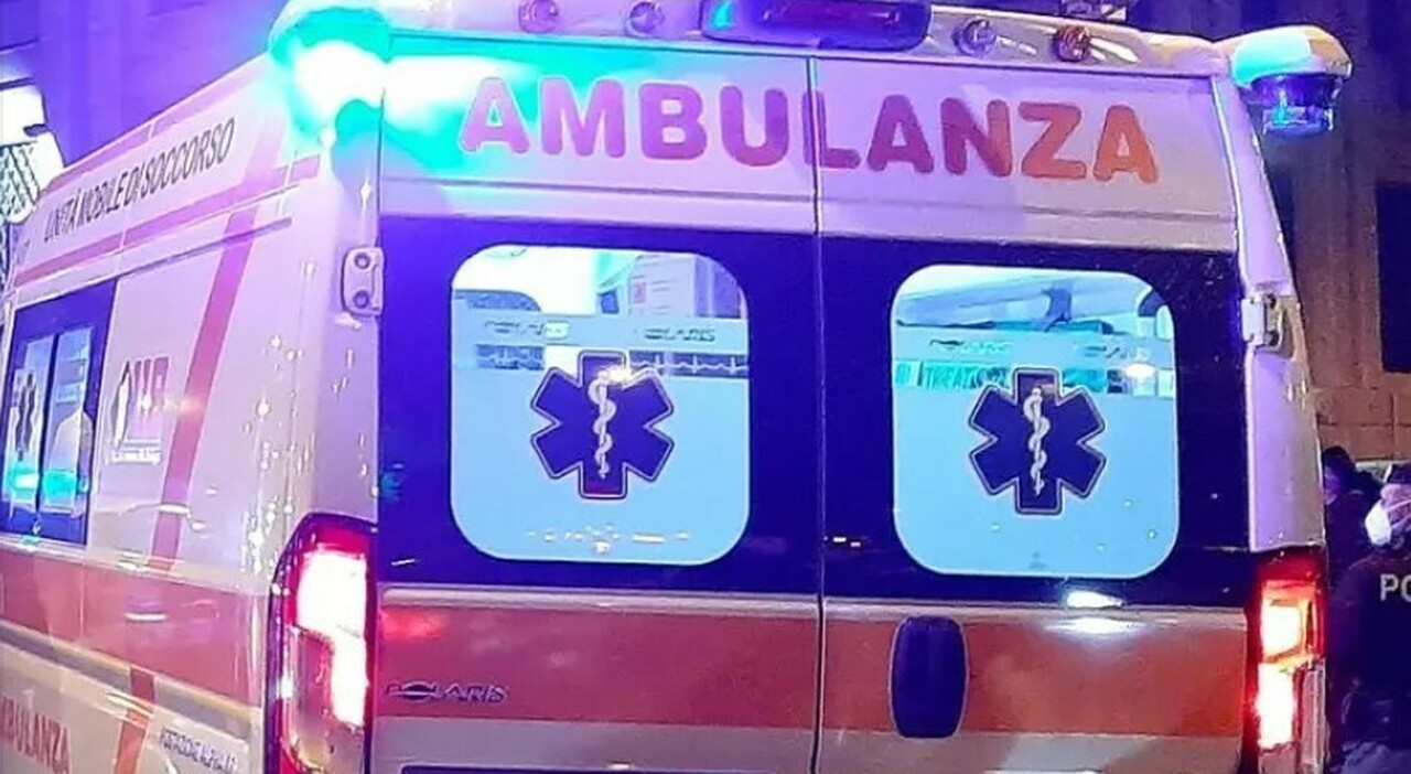 Ragazzina di 12 anni muore in casa davanti alla mamma: «Non respirava più». Disposta l