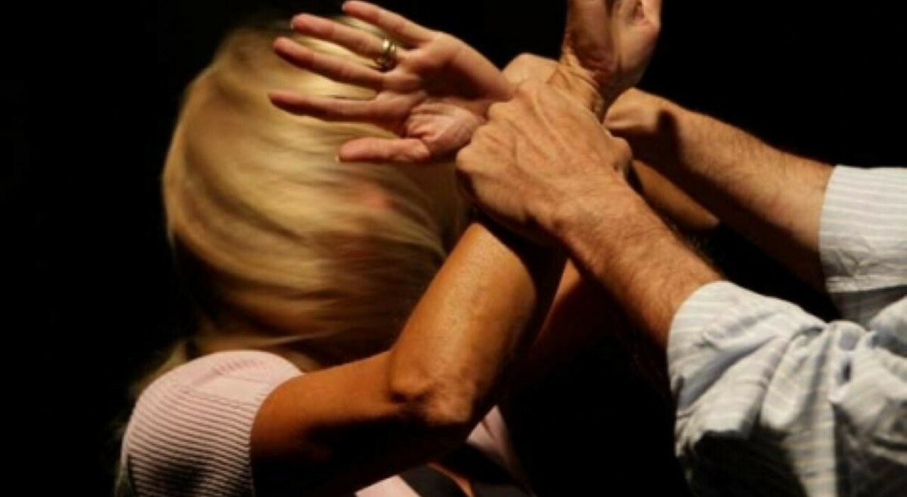 Milano, ragazza di 20 anni violentata al primo appuntamento da uomo conosciuto sui social: arrestato 36enne