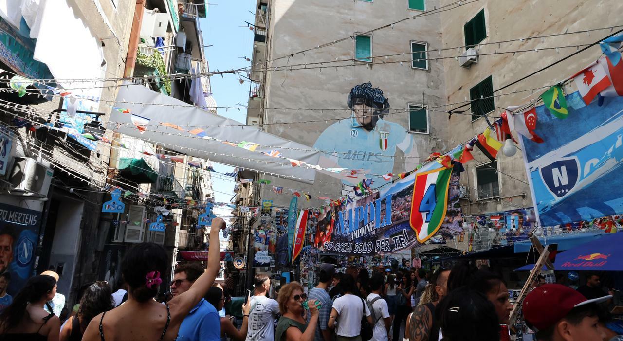 Napoli, febbre da Champions: 40mila turisti in più per le 4 sfide in casa