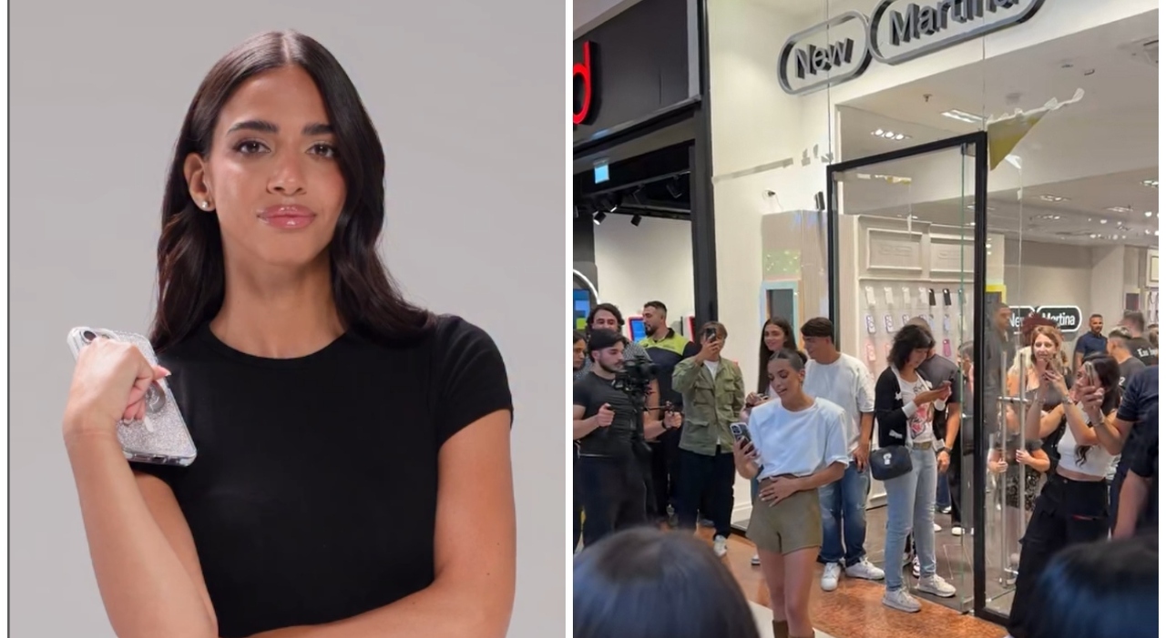 https://statics.cedscdn.it/photos/MED_HIGH/2025/09/17/9073628_17185252_new_martina_cover_telefono_store_milano_centro_commerciale_oggi_17_9_2025.jpg