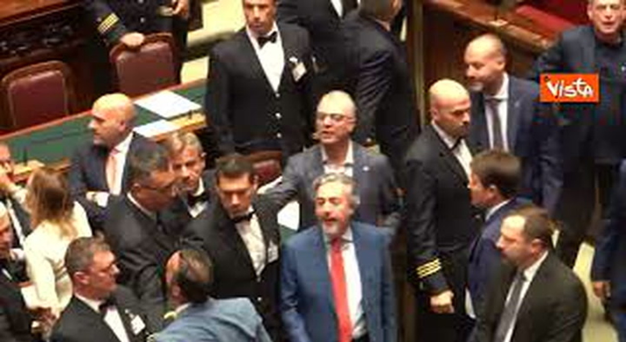 https://statics.cedscdn.it/photos/MED_HIGH/2025/09/18/9075496_poster.jpg