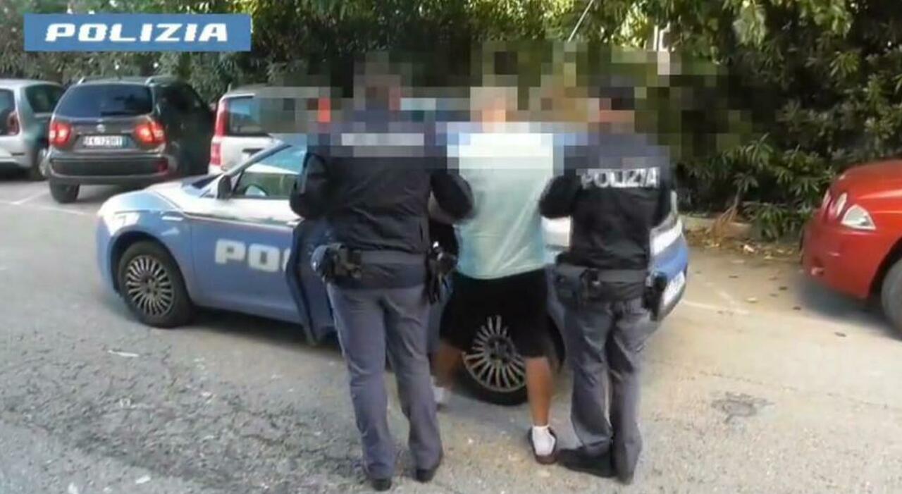 Coca, eroina e hashish, i pusher facevano consegne a domicilio: maxiblitz della polizia, 8 arresti