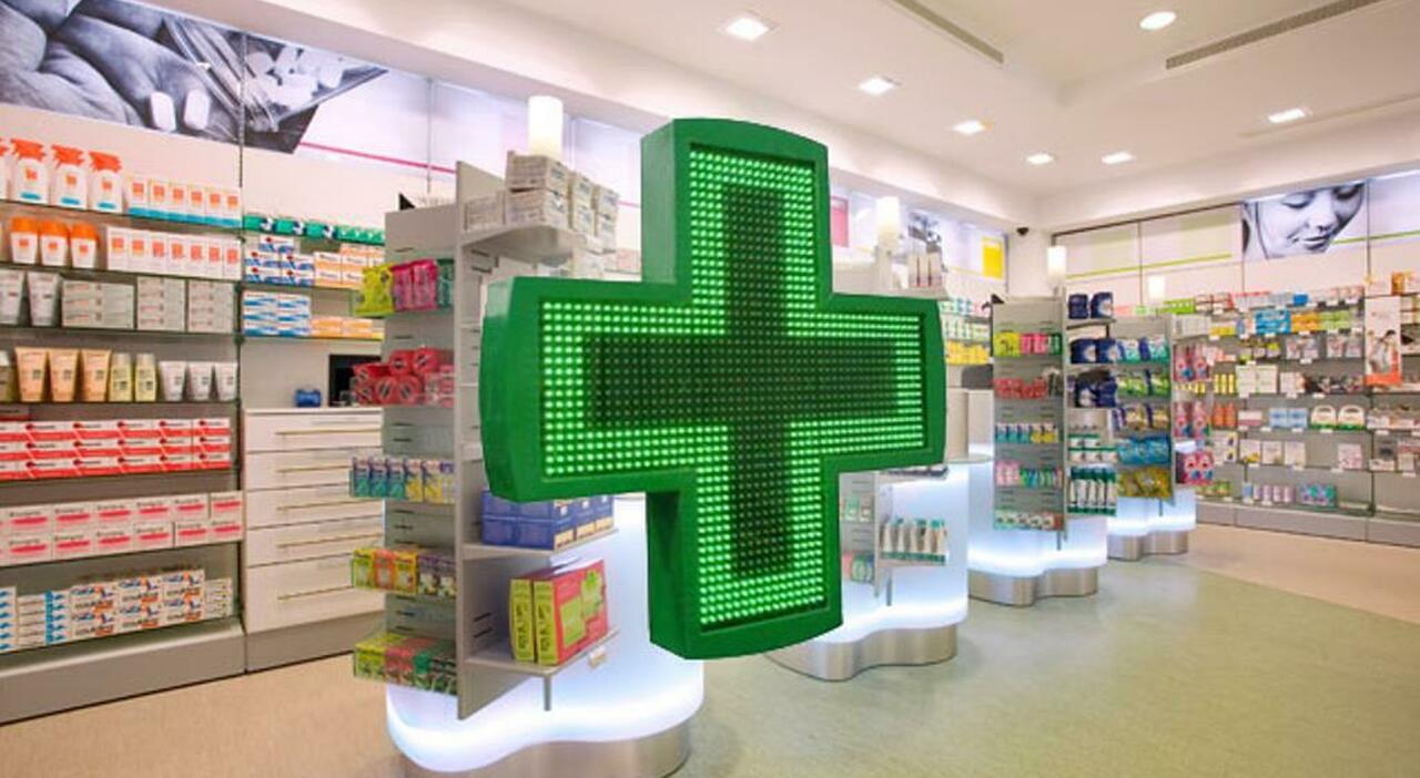 matelica malore fulminante in farmacia una donna muore nonostante i disperati tentativi di salvarla