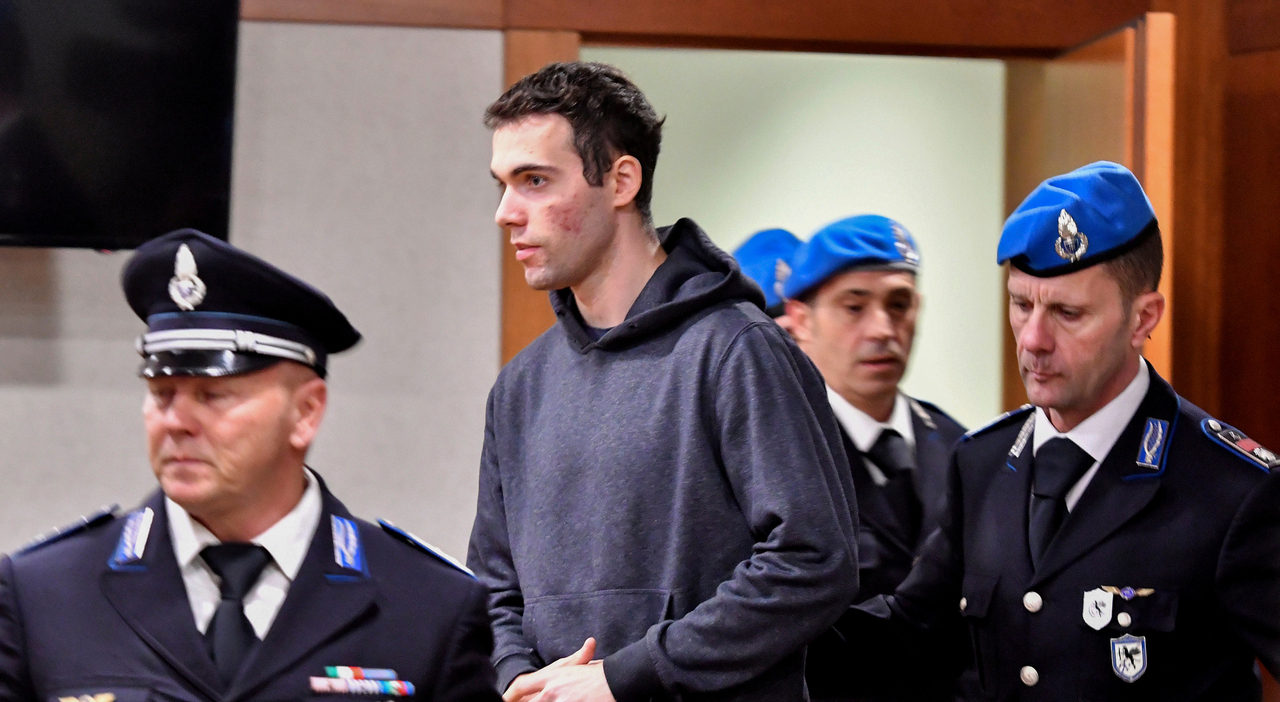 filippo turetta picchiato in carcere l ombra di una vendetta il 23enne avrebbe venduto agli agenti il detenuto 55enne lo zio di giulia cecchettin te ne hanno date poche