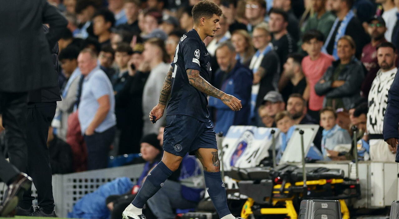 https://statics.cedscdn.it/photos/MED_HIGH/2025/09/18/9075924_18225746_manchester_city_napoli_0_0_pagelle_voti_top_flop_oggi_18_9_2025.jpg