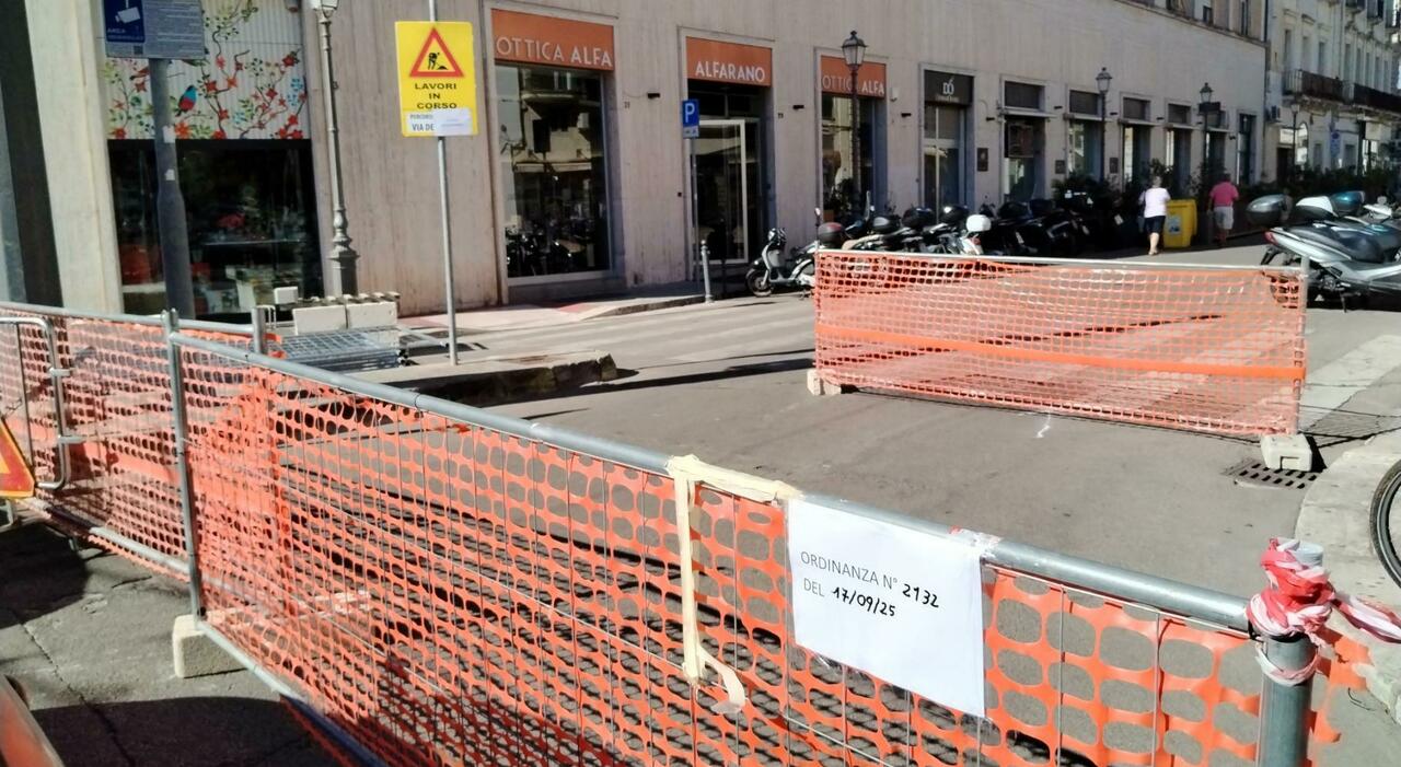I lavori "ingabbiano" via Fazzi, l I lavori "ingabbiano" via Fazzi, l