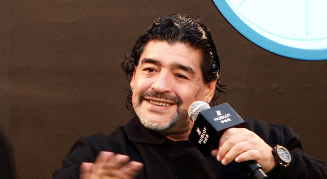 https://statics.cedscdn.it/photos/MED_HIGH/2025/09/19/9077152_19081110_maradona_sorelle_frode_commerciale_sequestro_milionario_oggi_19_9_2025.jpg