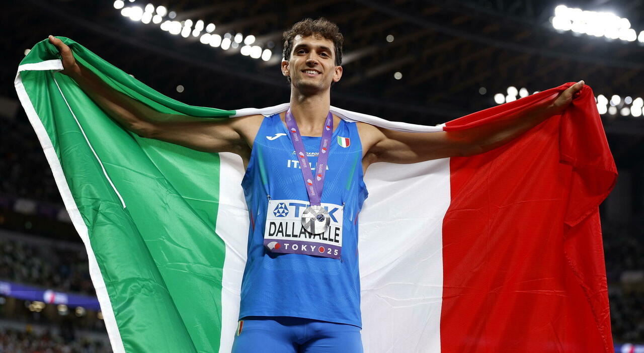 https://statics.cedscdn.it/photos/MED_HIGH/2025/09/19/9077688_19163752_andrea_dallavalle_chi_e_argento_salto_triplo_famiglia_moto_milan_record_oggi_19_9_2025.jpg