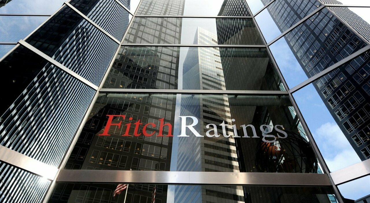 Fitch alza il rating dell