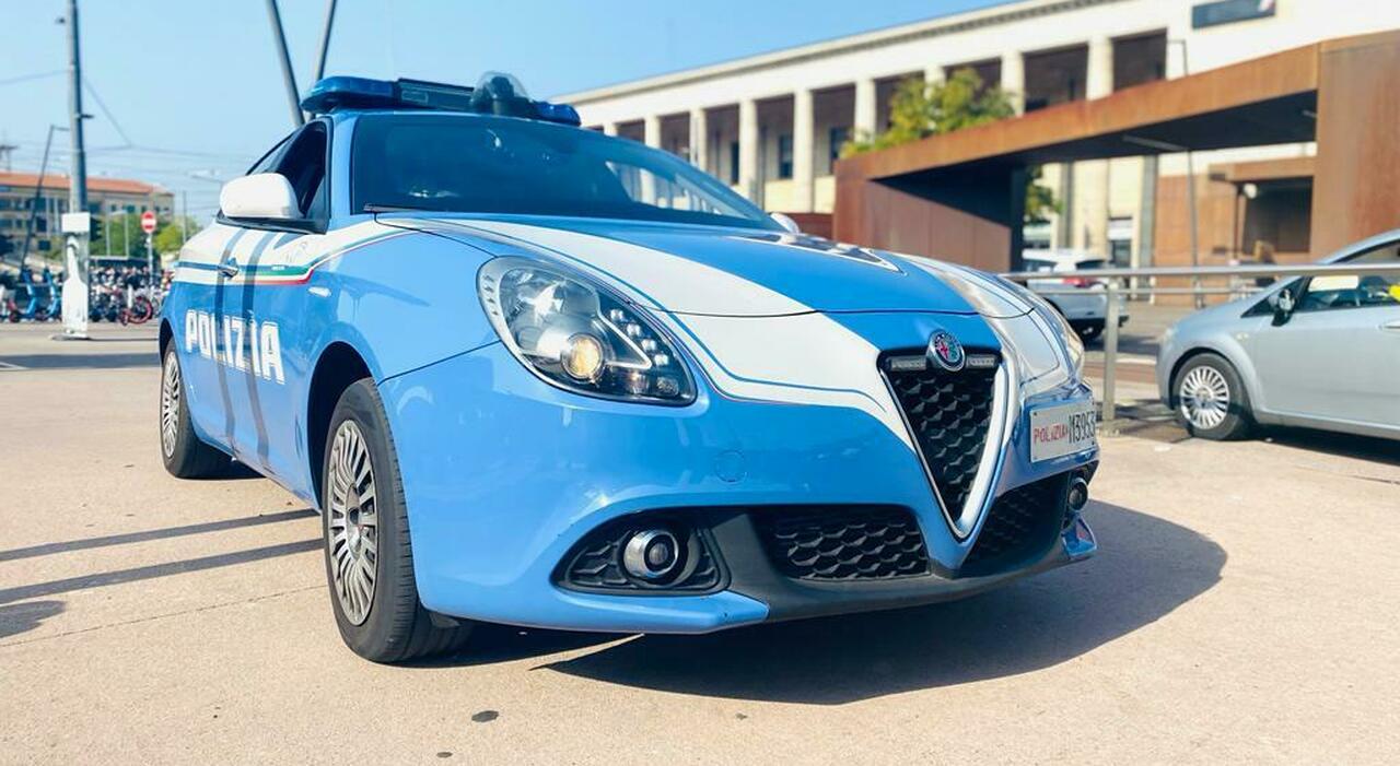 Bulle minorenni di 13 e 15 anni picchiano e minacciano la barista: aveva negato loro l Bulle minorenni di 13 e 15 anni picchiano e minacciano la barista: aveva negato loro l