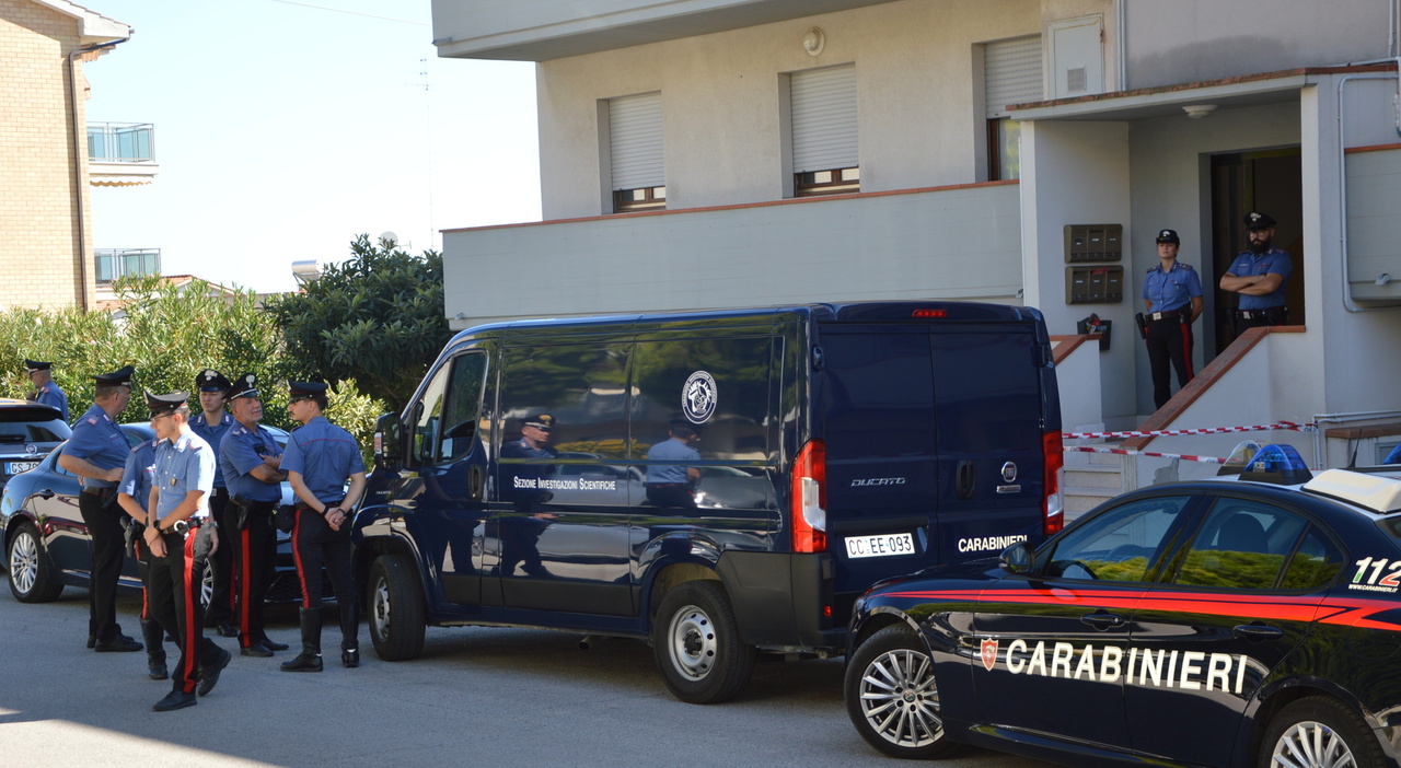 omicidio nel garage di loreto svolta nella notte fermato e portato nel carcere di montacuto un uomo di 37 anni