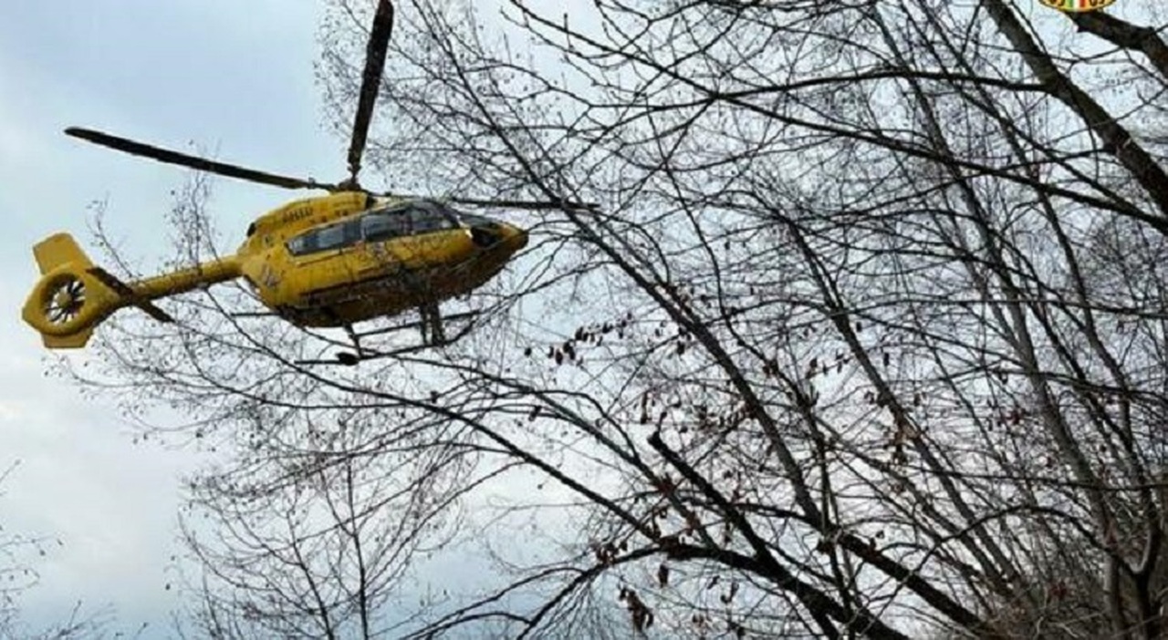 Precipita per 80 metri sotto gli occhi del compagno di cordata e muore a 36 anni: «L