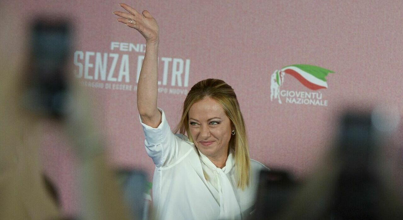 https://statics.cedscdn.it/photos/MED_HIGH/2025/09/21/9081032_21152417_giorgia_meloni_pastarelle.jpg
