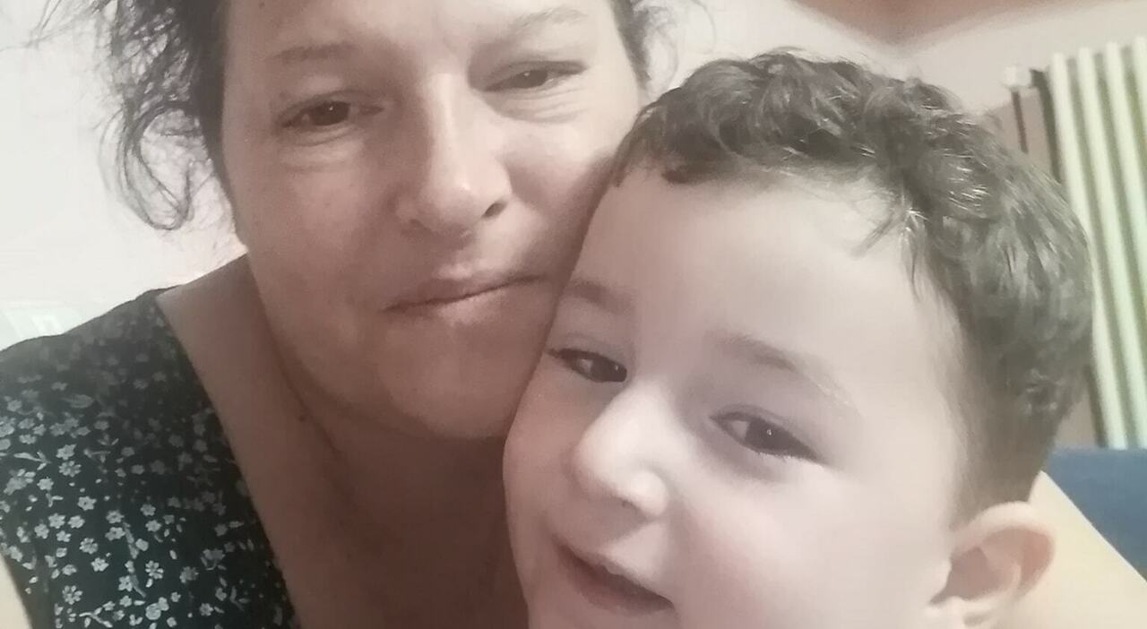 mattia restuccia oggi alle 15 i funerali del bambino di 7 anni travolto e ucciso istituite raccolte fondi per aiutare mamma genny