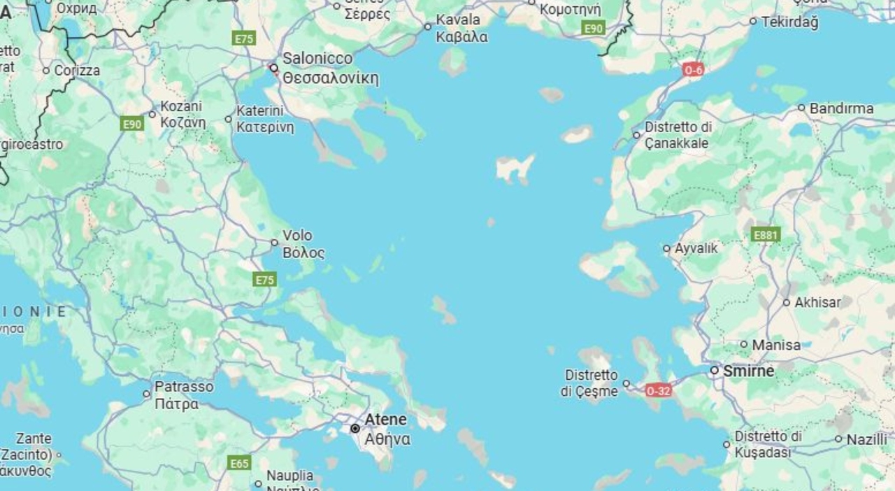 https://statics.cedscdn.it/photos/MED_HIGH/2025/09/22/9082294_22074346_terremoto_grecia_oggi_22_9_2025.jpg