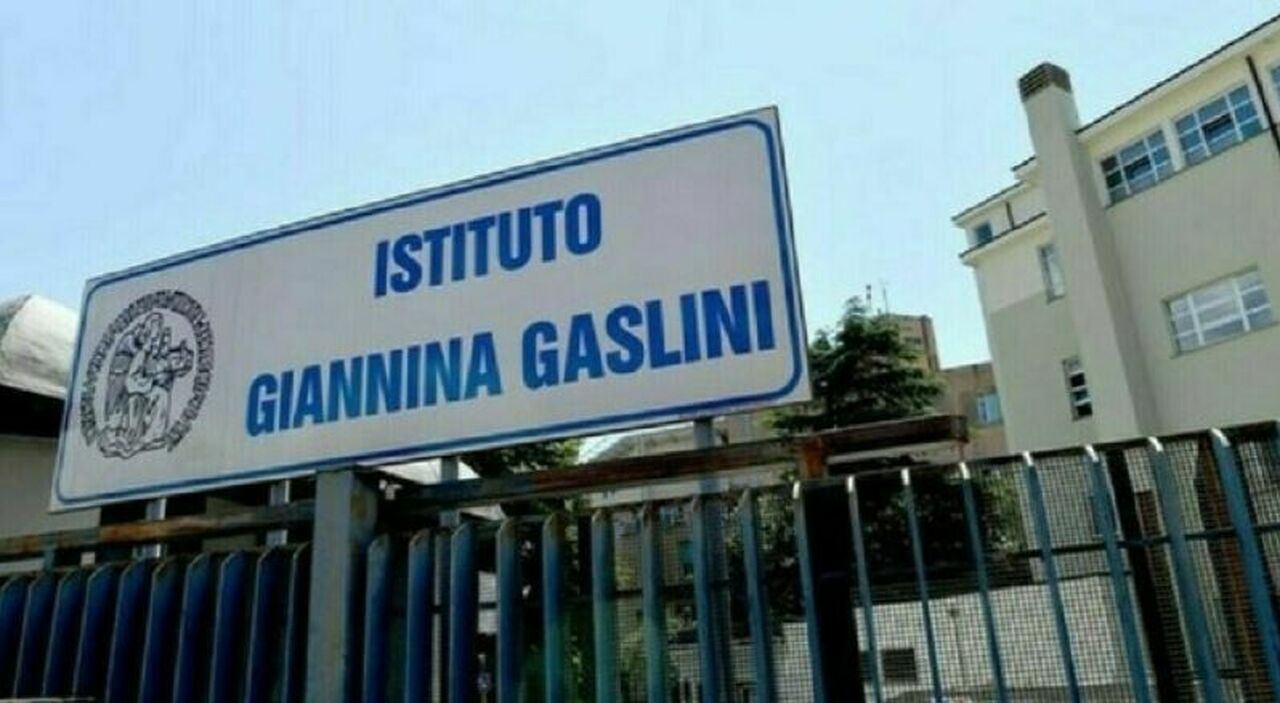 ?Bambino autistico di 7 anni precipitato a scuola, la rabbia del papà: «Mio figlio è stato abbandonato. Doveva essere guardato, invece è caduto da tre metri»