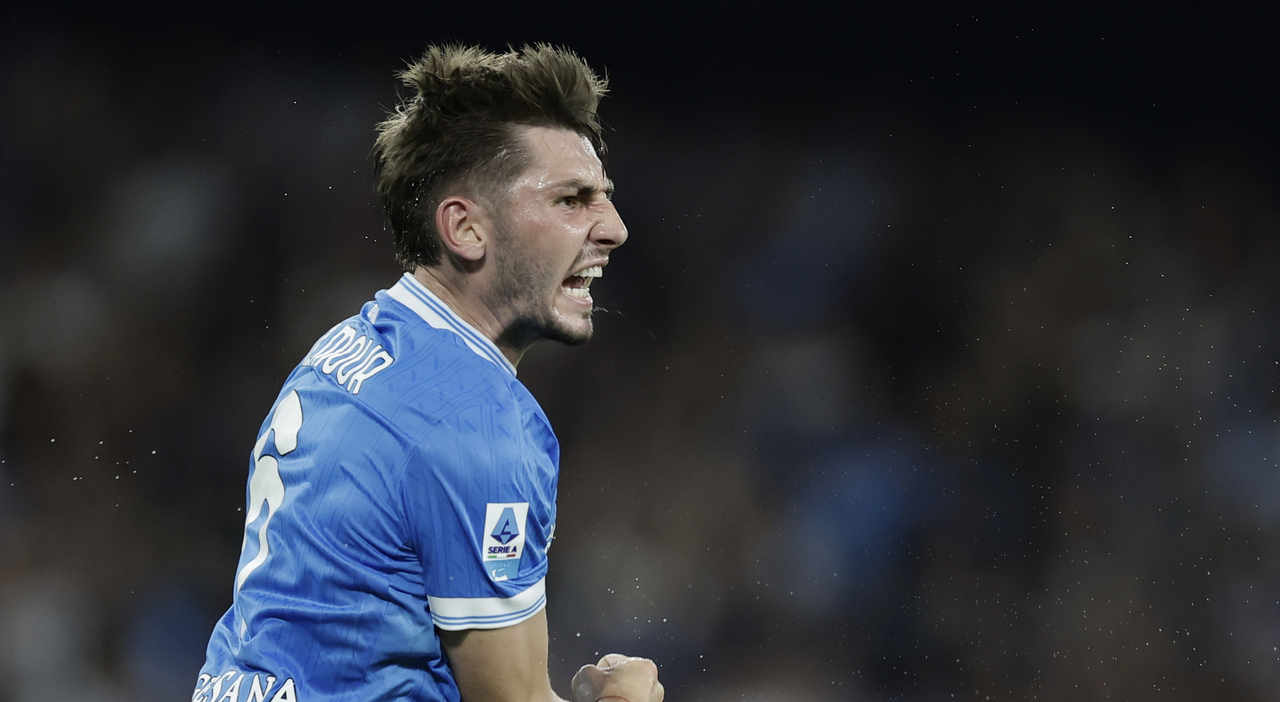 Napoli Pisa 3 2, la decidono Gilmour, Spinazzola e Lucca: azzurri a punteggio pieno Napoli Pisa 3 2, la decidono Gilmour, Spinazzola e Lucca: azzurri a punteggio pieno