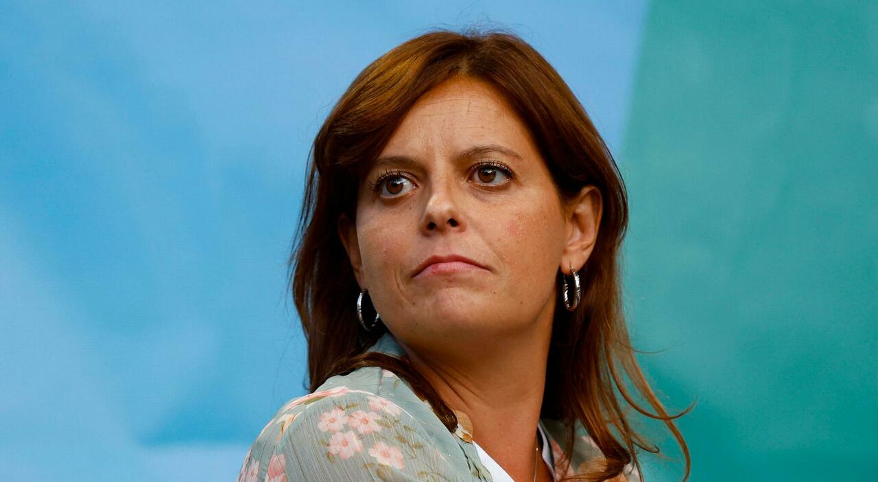 ilaria salis l immunit224 232 salva per un voto la commissione vota contro la revoca ora tocca al parlamento europeo