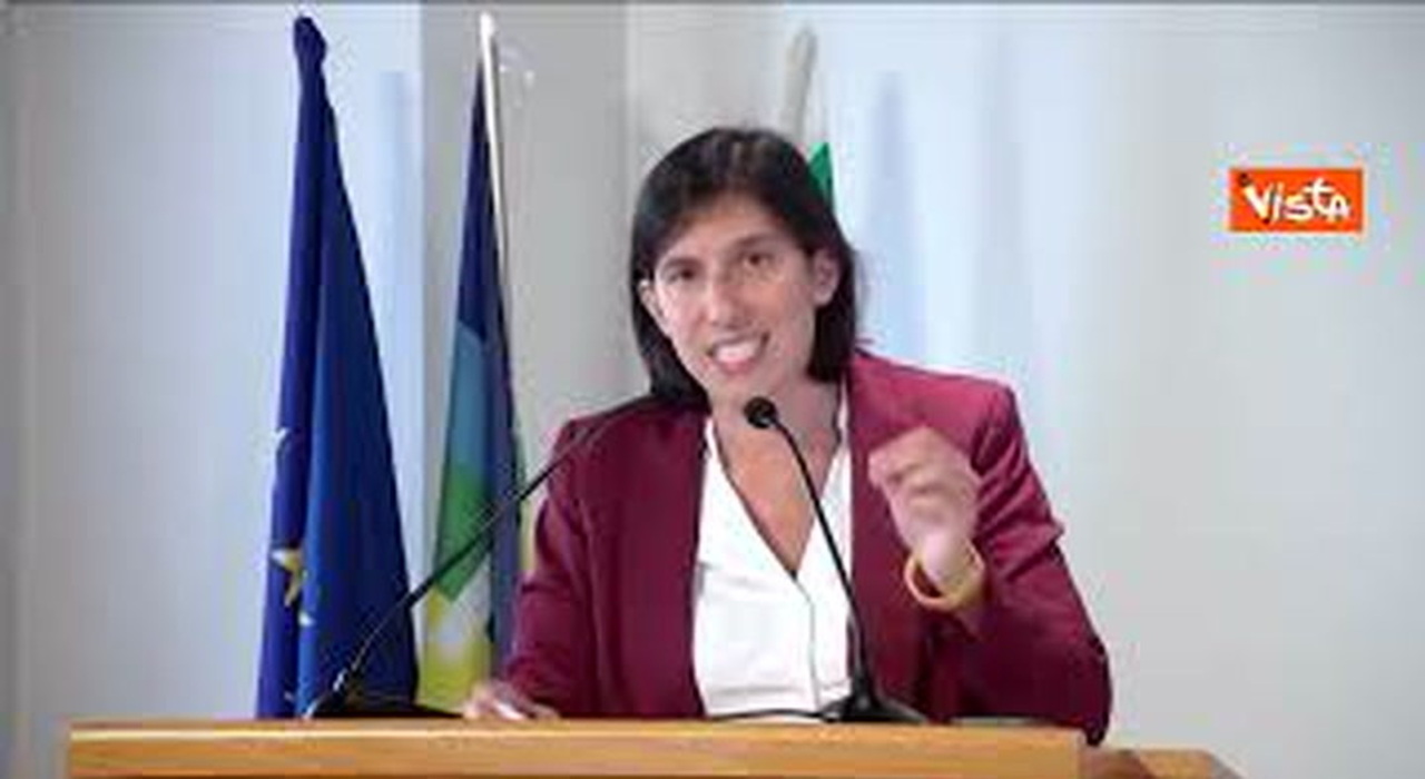 https://statics.cedscdn.it/photos/MED_HIGH/2025/09/23/9084784_poster.jpg