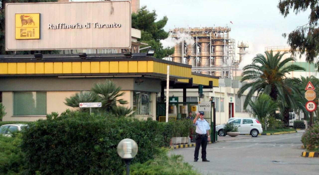 Drone vicino alla raffineria di Taranto, il giallo si infittisce