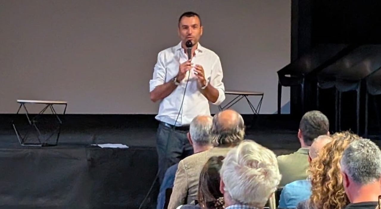 Delli Noci Decaro è tregua: sostegno, ma senza lista Con. Tanti i big nella civica "Per" Delli Noci Decaro è tregua: sostegno, ma senza lista Con. Tanti i big nella civica "Per"