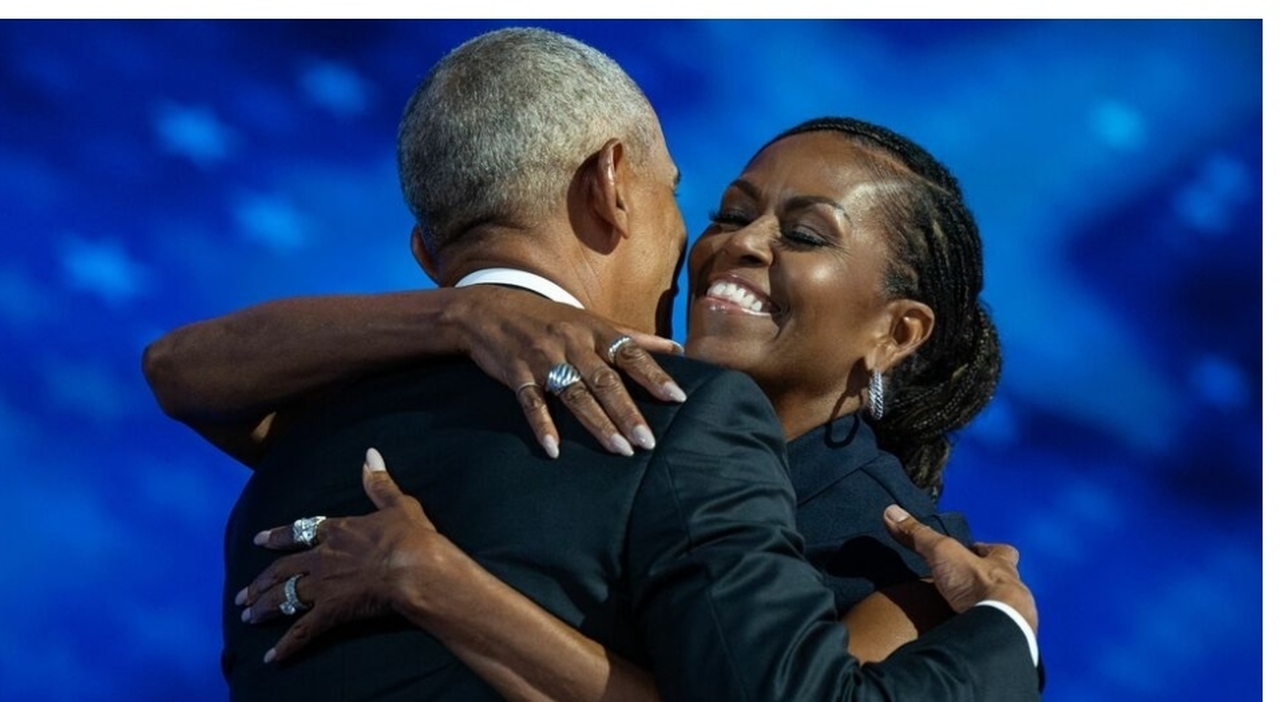 https://statics.cedscdn.it/photos/MED_HIGH/2025/09/25/9089378_25184552_obama_e_michelle.jpg