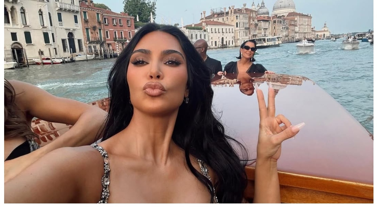 https://statics.cedscdn.it/photos/MED_HIGH/2025/09/26/9091380_26170022_kim_kardashian.jpg