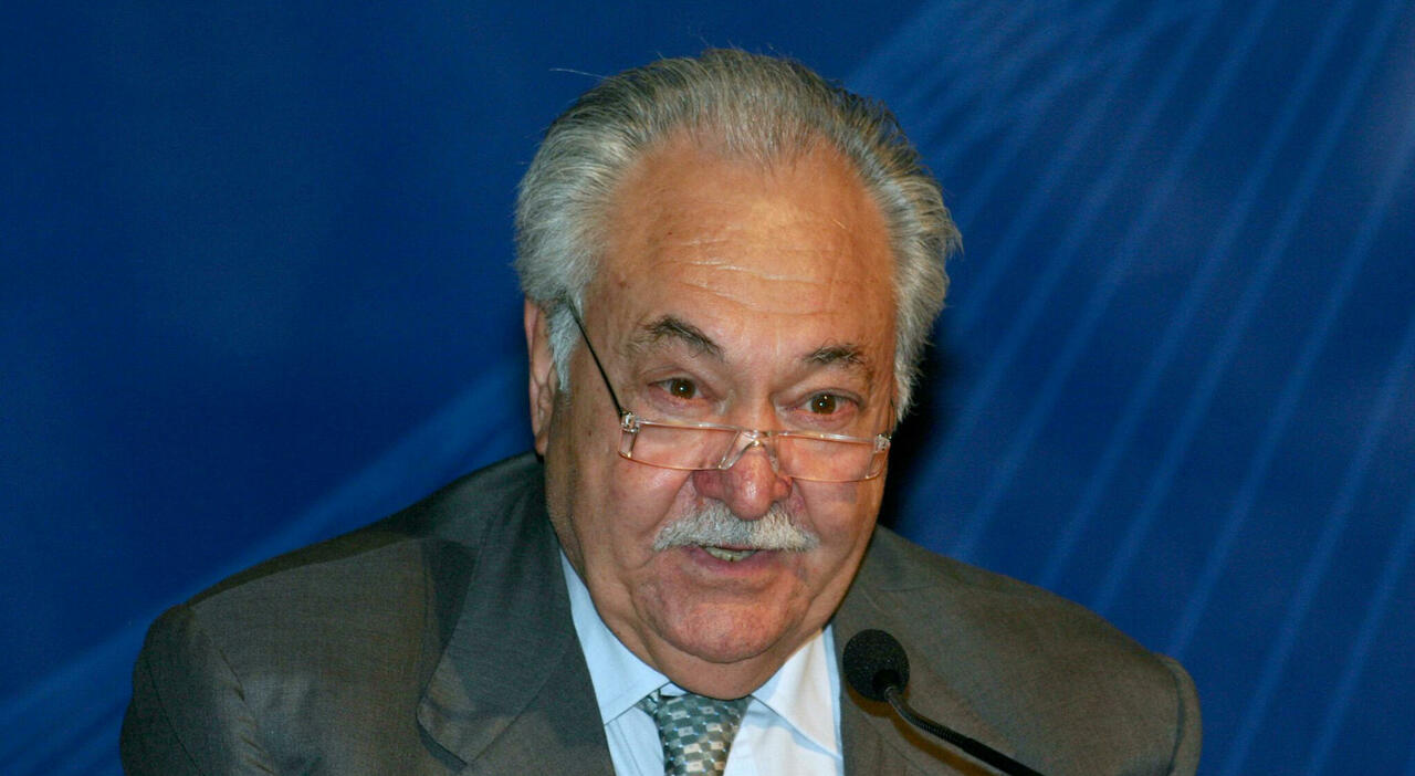 https://statics.cedscdn.it/photos/MED_HIGH/2025/09/26/9091402_26171021_pasquale_pistorio_morto_padre_microelettronica_chi_era_oggi_26_9_2025.jpg