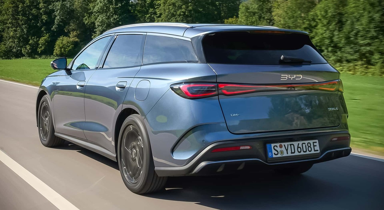 La Seal 6 DM-i Touring