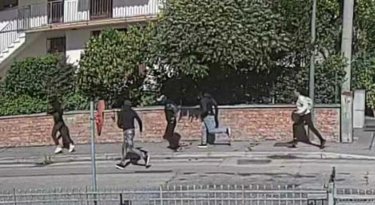 https://statics.cedscdn.it/photos/MED_HIGH/2025/09/28/9094912_28155947_joe_formaggio_commando_assalta_villa_famiglia_sorella_minacciata_coltello_albettone.jpg