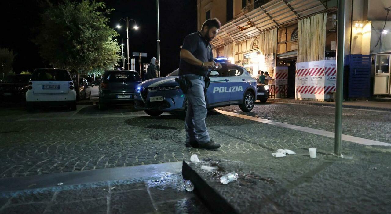 Sparatoria a Pozzuoli, colpiti padre e figlio