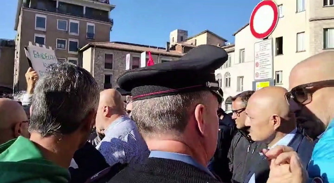 https://statics.cedscdn.it/photos/MED_HIGH/2025/09/29/9096310_poster.jpg