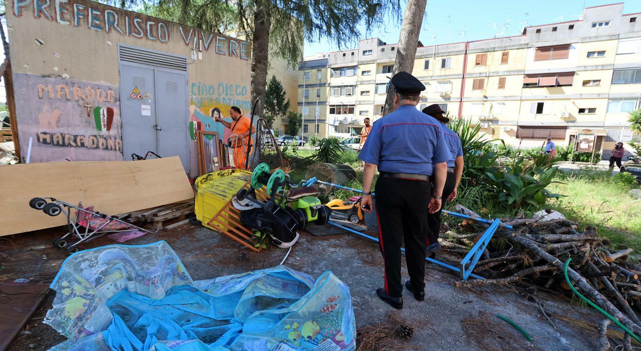 Caivano, via alla bonifica nell?area delle stese. Don Patriciello: «Preoccupato»