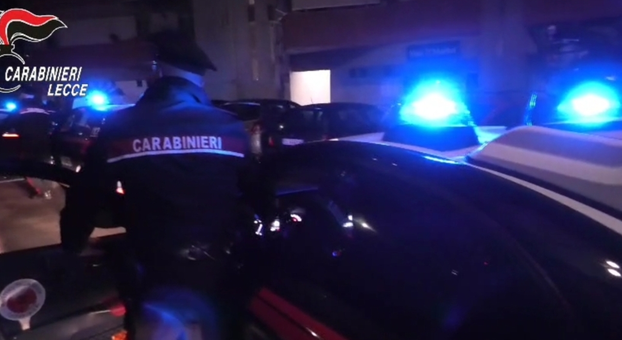 Armi e droga nel Salento, maxi operazione dei carabinieri: 18 arresti