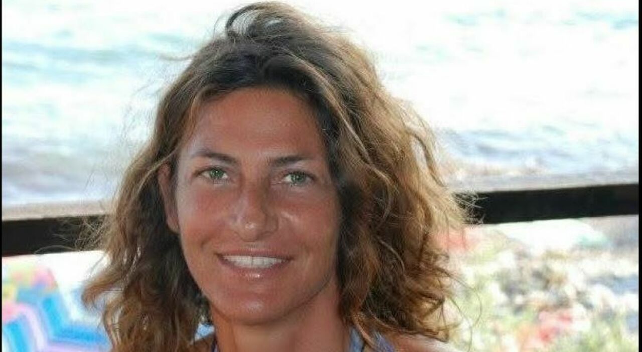 https://statics.cedscdn.it/photos/MED_HIGH/2025/09/30/9098134_30083920_domitilla_stalker.jpg
